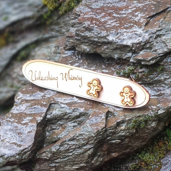 Wooden Gingerbread Earrings ~ Gingy Earrings - Picture 3 of 3